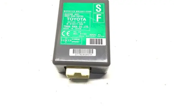 Toyota Avensis T270 Door control unit/module 8974005010 61B377000