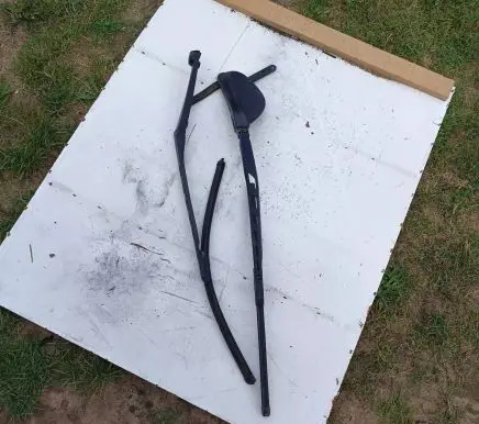BMW 5 E60 E61 Front wiper blade arm