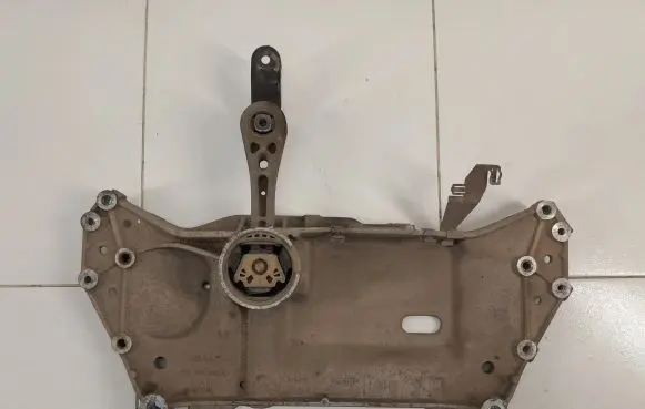 Volkswagen Touran II Front subframe 1K0199369