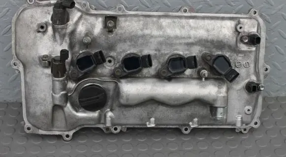 Toyota Avensis T270 Rocker cam cover 147KM