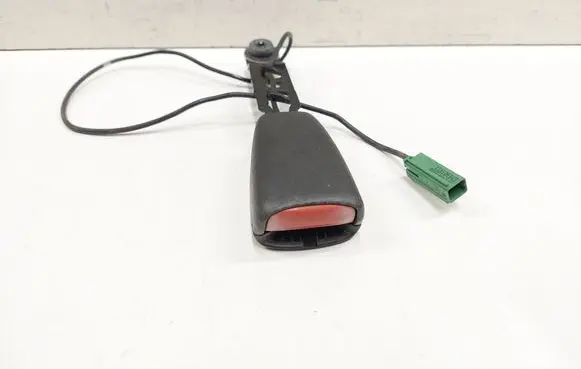 Volvo C30 Front seatbelt buckle 6013208
