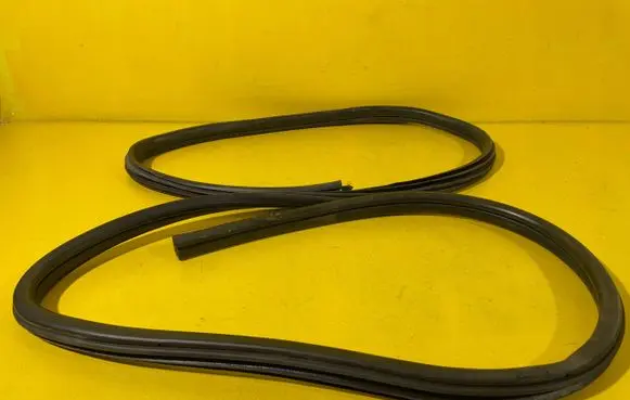 BMW 1 E81 E87 Rubber seal loading door 