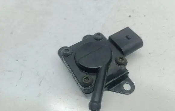 BMW X5 E70 Exhaust gas pressure sensor 7808013 13627808013