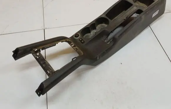 Skoda Octavia Mk2 (1Z) Center console 1Z1863242