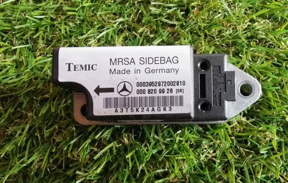Mercedes-Benz E W210 Airbag deployment crash/impact sensor 0008209926 A3T5K24AGK3