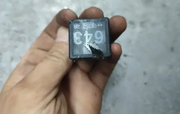 Volkswagen Golf VI Other relay 8K0951253