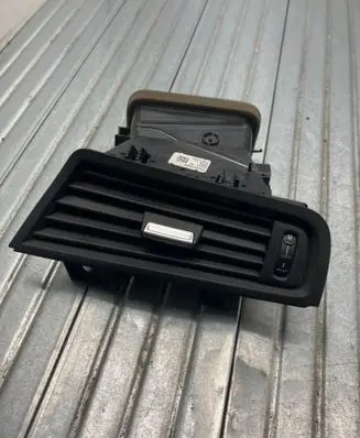 BMW 5 F10 F11 Dashboard side air vent grill/cover trim 9166884 9166890