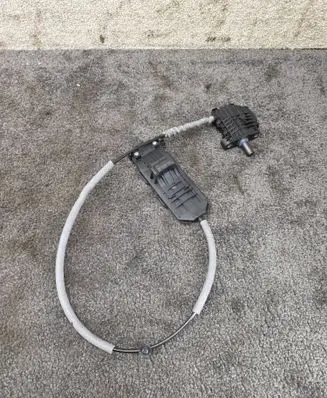 Skoda Kamiq Front door check strap stopper 654837394A
