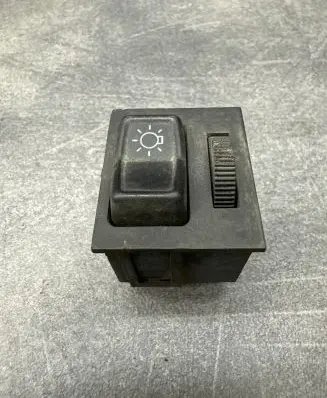 Volkswagen PASSAT B2 Light switch 321941531K