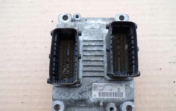 Alfa Romeo 147 Engine control unit/module ECU 0261207727