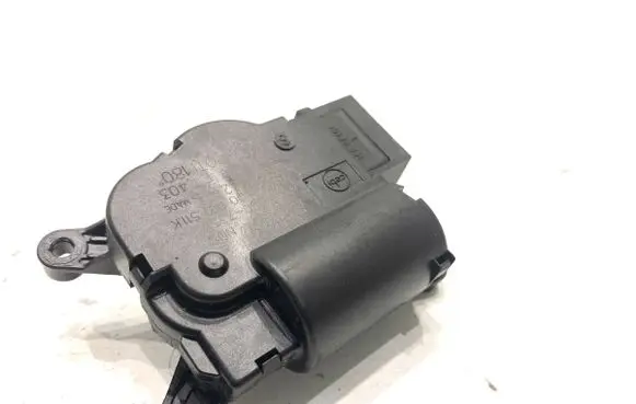 Skoda Superb B8 (3V) Air flap motor/actuator 5Q0907511K