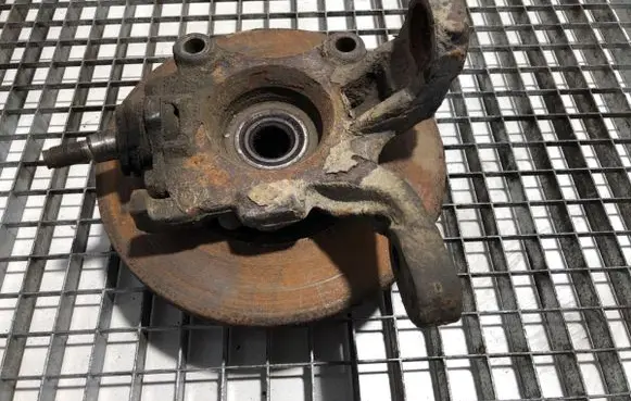 Volkswagen Transporter - Caravelle T4 Front wheel hub spindle knuckle