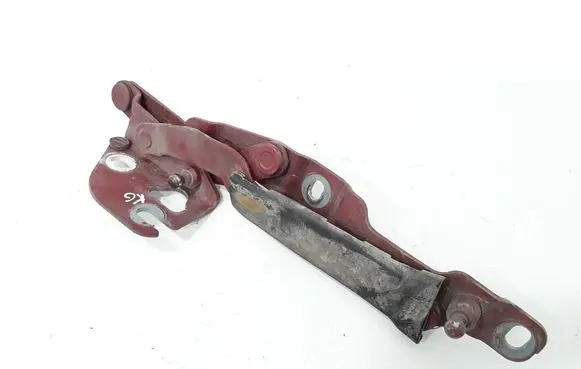 Audi A4 S4 B5 8D Tailgate/trunk/boot hinge 8D5827301A