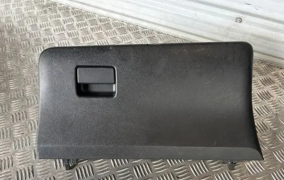 Toyota Yaris Glove box 555500d151
