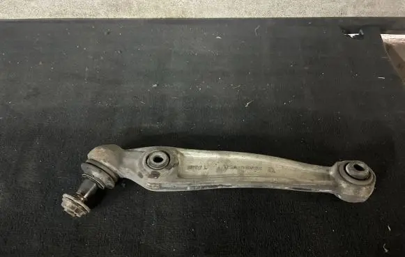 BMW X6 E71 Front lower control arm/wishbone 15V24