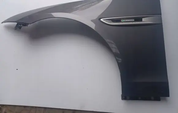 Jaguar XE Fender