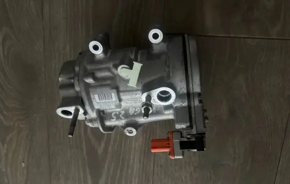 Ford Kuga III Air conditioning (A/C) compressor (pump) LX6A19D623AD