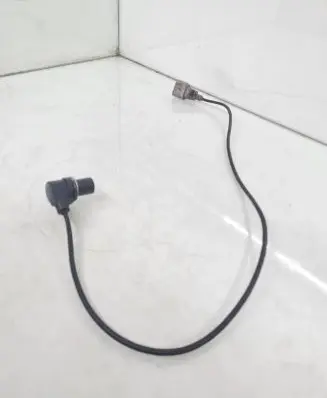 Volkswagen PASSAT B5 Crankshaft position sensor 0281002223 078906433A