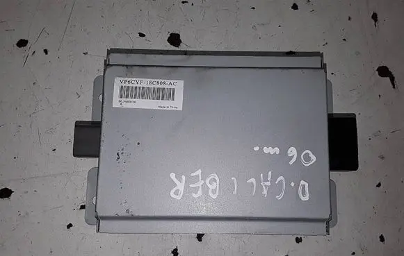 Dodge Caliber Sound amplifier VP6CYF18C808AC