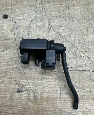 BMW 6 F06 Gran coupe Turbo solenoid valve 70088711 7626351 13T088