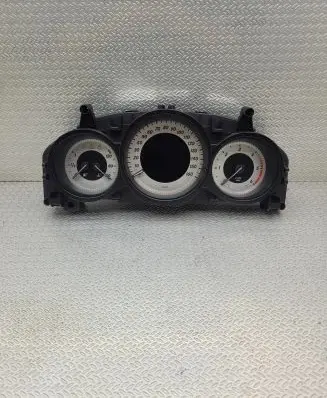 Mercedes-Benz C W204 Speedometer (instrument cluster) A2049004408