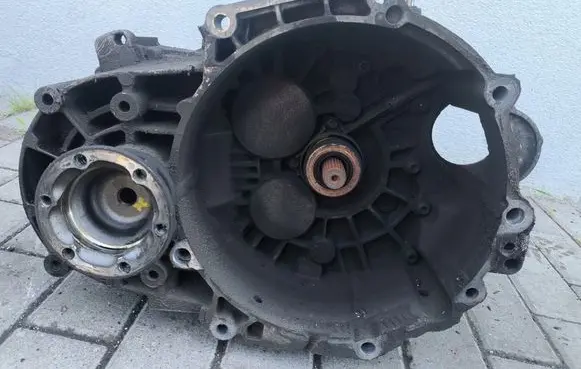 Volkswagen PASSAT B6 Manual 5 speed gearbox KXX