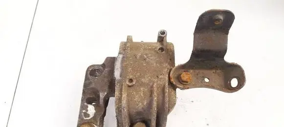 Volkswagen Golf V Engine mount bracket 