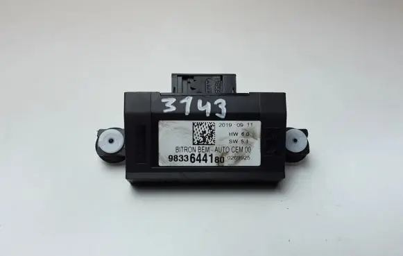 Opel Grandland X Door control unit/module 9833644180