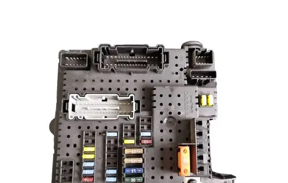 Volvo XC90 Fuse module 30786646 07W074 28080156