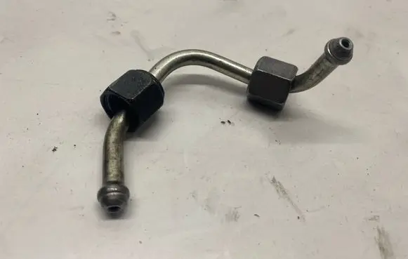 Land Rover Evoque I Fuel injector supply line/pipe 