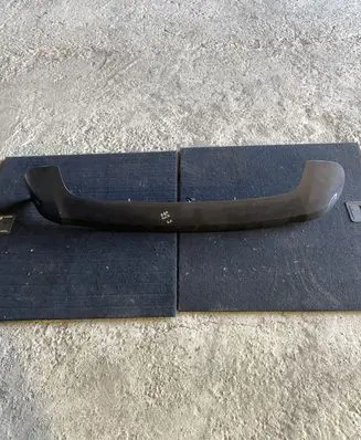 Tailgate/trunk spoiler