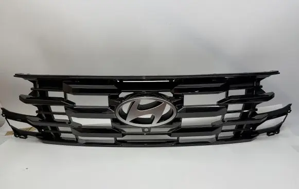 Front bumper upper radiator grill