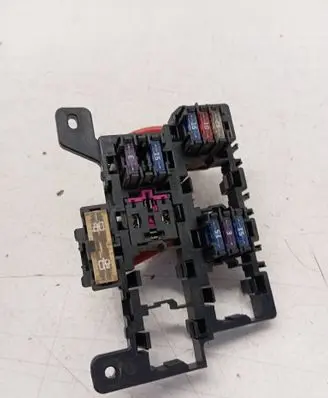 Volkswagen Transporter - Caravelle T5 Relay mounting block 7H0937503