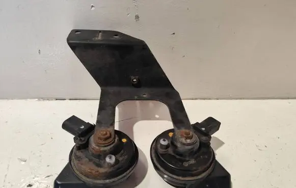 Audi A6 S6 C6 4F Horn signal 4F0951223