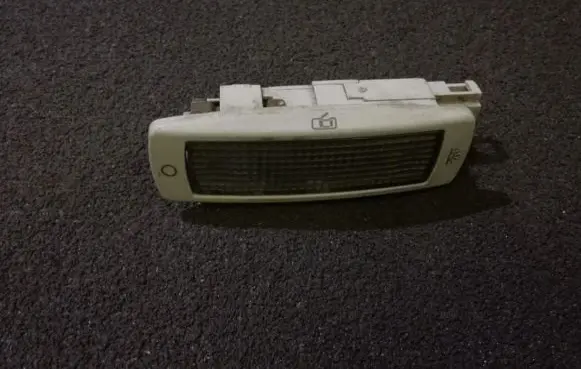Volkswagen PASSAT B5 Other interior light 3B0947291