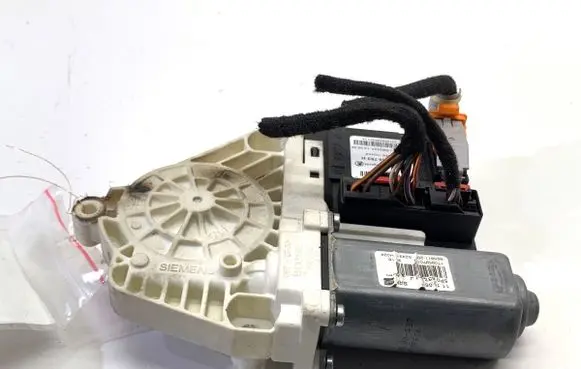 Seat Altea Front door window regulator motor