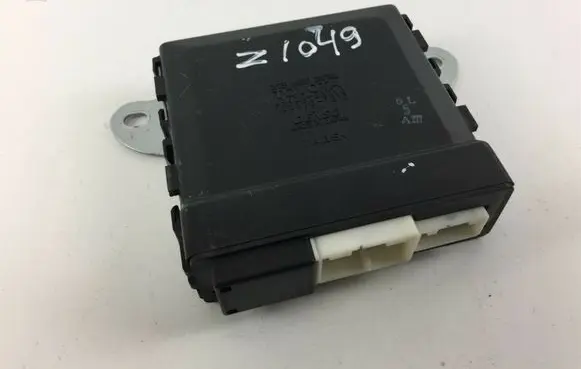 Lexus IS 220D-250-350 Other control units/modules 8943053060 Z1049