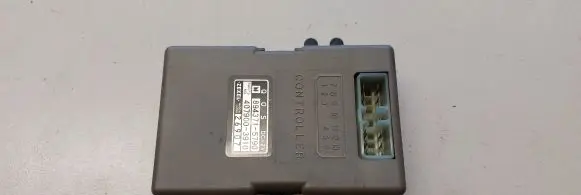 Opel Astra F Glow plug pre-heat relay 8943715790 4079003910