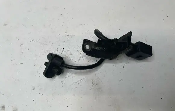 BMW 5 E60 E61 Crankshaft position sensor 0281002477