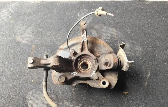 Mitsubishi Space Star Front wheel hub