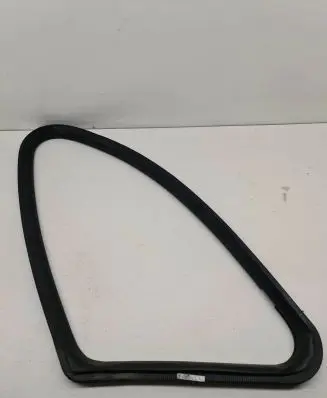 Mercedes-Benz R W251 Rear side glass trim A2516702539