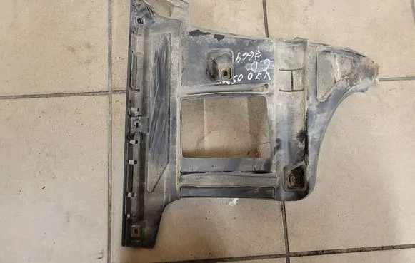 Volvo V70 Rear bumper mounting bracket 08693383
