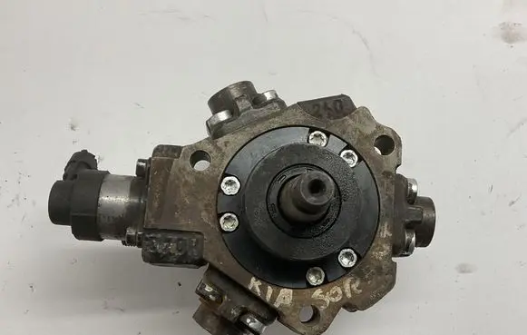 KIA Sorento Fuel injection high pressure pump 0445010118 331004A410 0040930