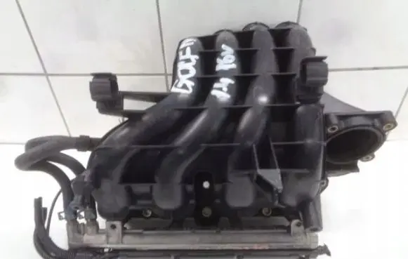 Volkswagen Golf IV Intake manifold