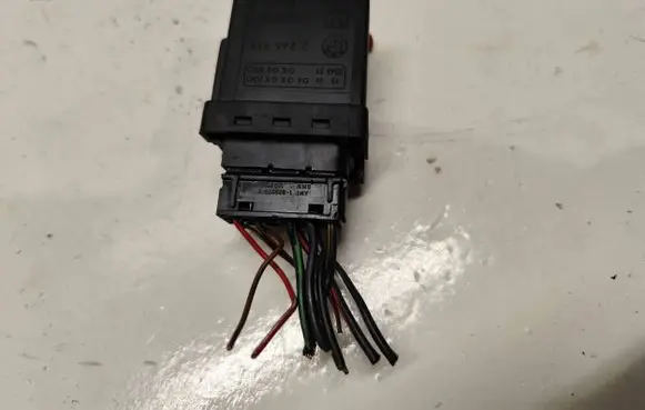 BMW X5 E53 Glow plug pre-heat relay 2246919 72RB510