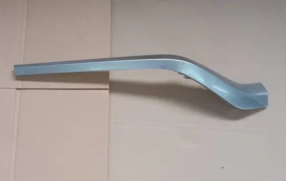 Hyundai Santa Fe Front bumper splitter molding 86596S1600