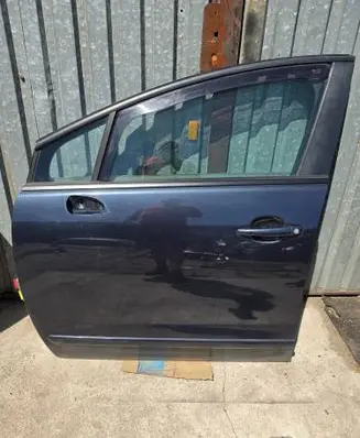 Peugeot 5008 Front door DRZWILP5008KGNC