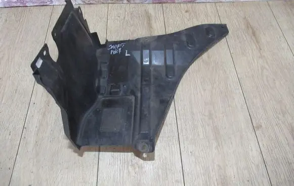 Suzuki Swift II Engine splash shield/under tray