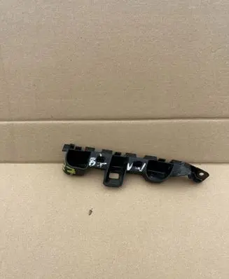 Volkswagen PASSAT B7 Front bumper mounting bracket 4B0807283B