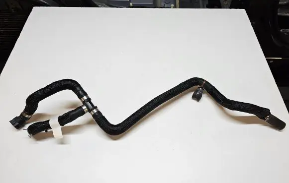 Jeep Grand Cherokee WL Engine coolant pipe/hose 68381317AB